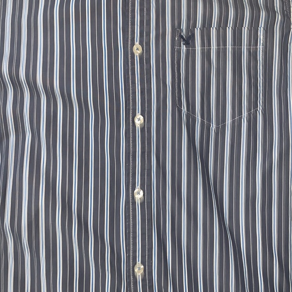 🦅American Eagle🦅 Men’s Size Large Blue Button Down - Picture 6 of 6